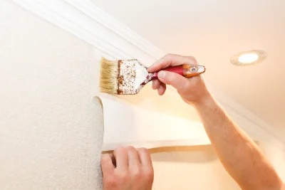 Pose de papier peint à la Celle-sous-Gouzon — revêtements muraux et toiles de verre